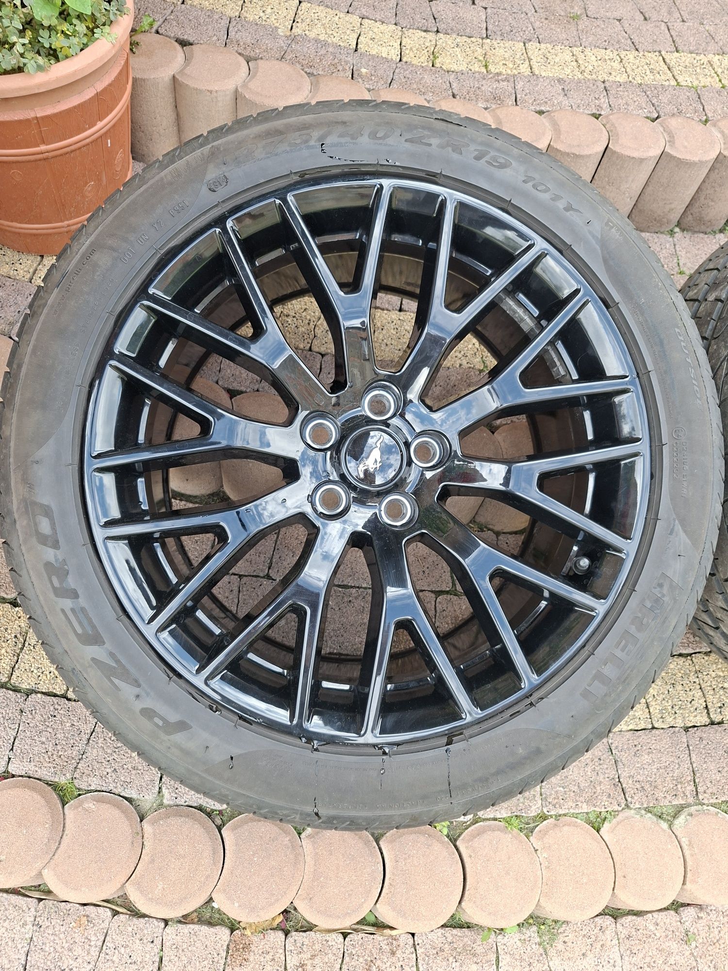 Felgi Ford Mustang Gt 19" 5x114.3 Opony letnie Czarne