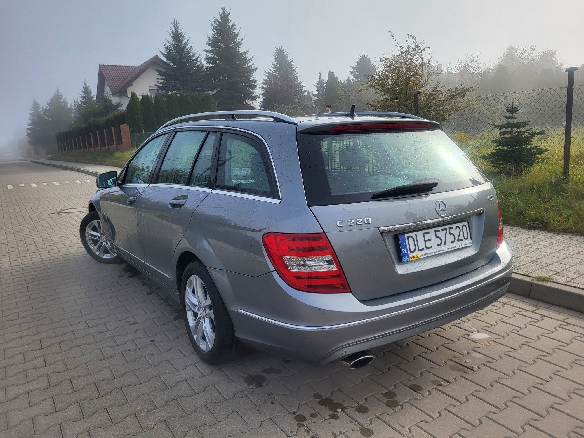 Mercedes-Benz C220CDI BluEFFICIENCY Avantgard
