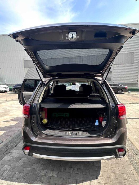 Mitsubishi Outlander, 2015, 2.4 бензин, AWD, 146 тис. км, 7 місць