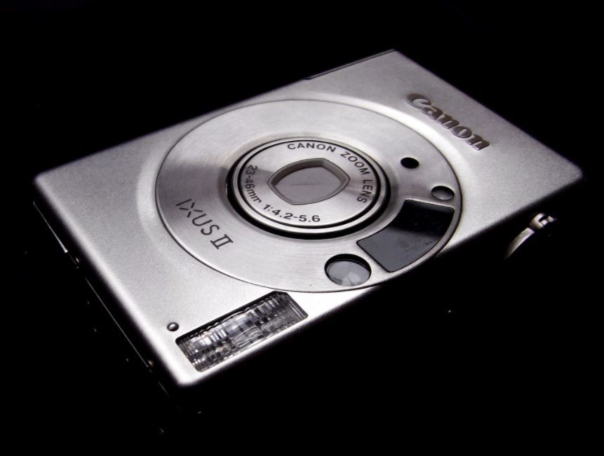 Canon IXUS II APS IX240 Still Camera