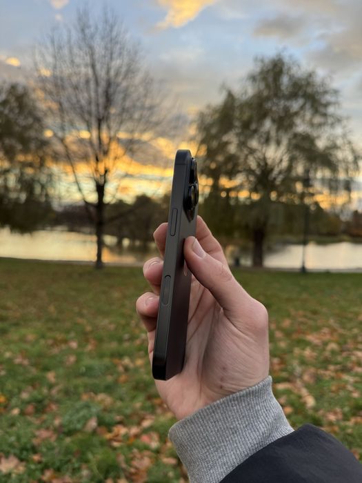 Iphone 16 Pro 256gb black Айфон 16 Про 256гб чорний