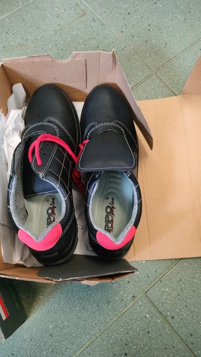 Buty robocze sztolkapy z podnoskiem
