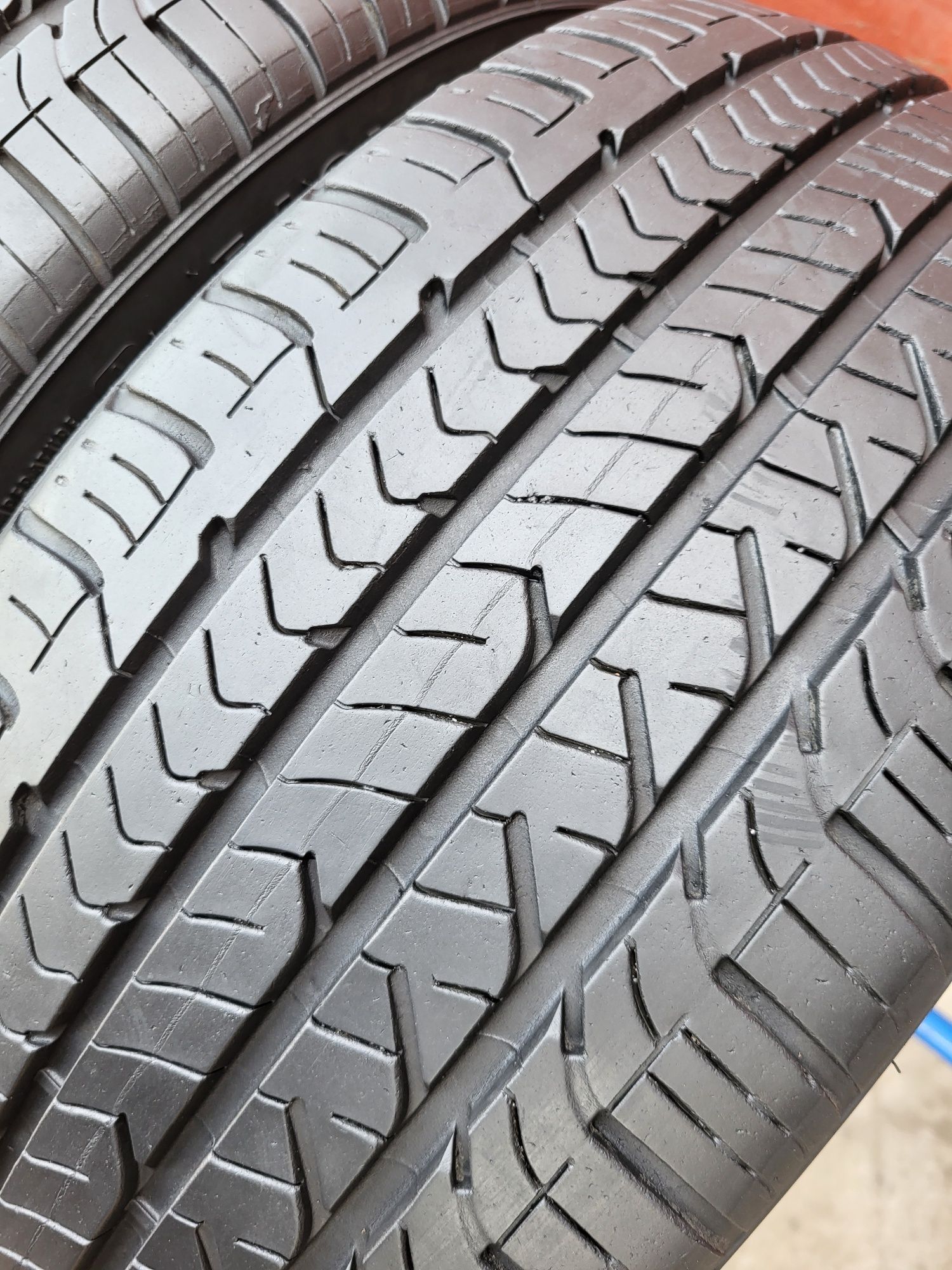 225/40/18 R18 GoodYear Eagle Sport 4шт ціна за 1шт шини
