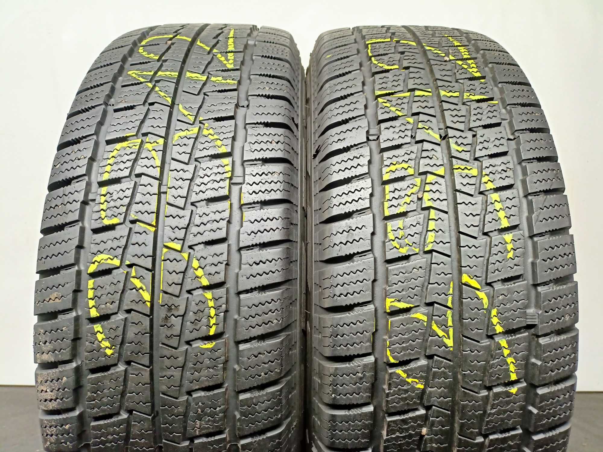 Hankook Winter RW06 235/65/16C 2017r. 115/113R 2x7,3mm (3912)
