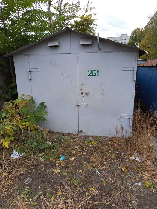 Продам металевий гараж  ( пр.Слобожанський , 65 )