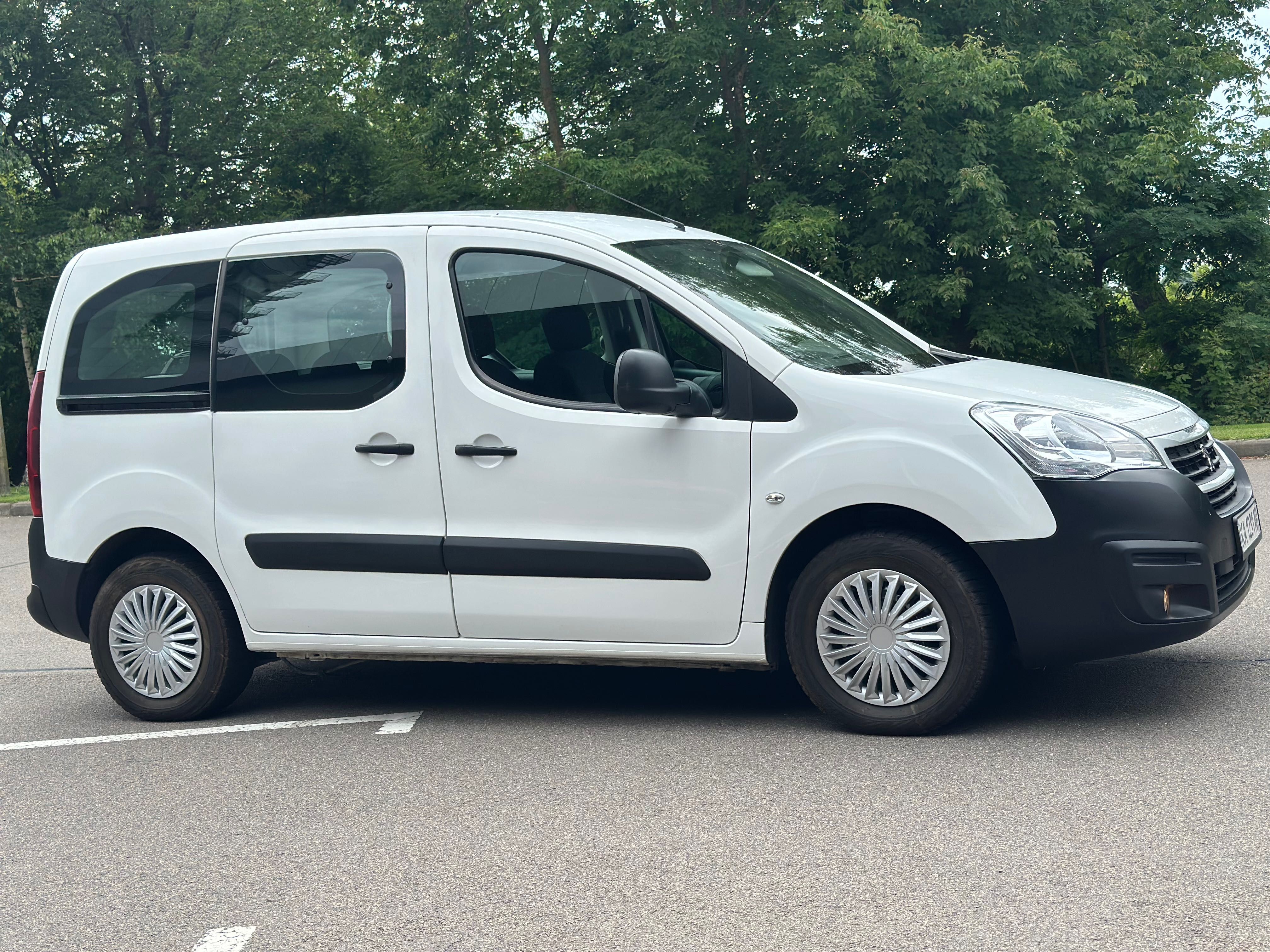 Продам Peugeot Partner