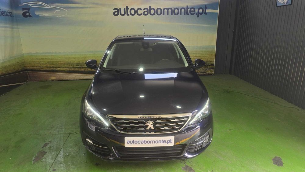 Peugeot 308 1.2 PureTech Allure - Salvado