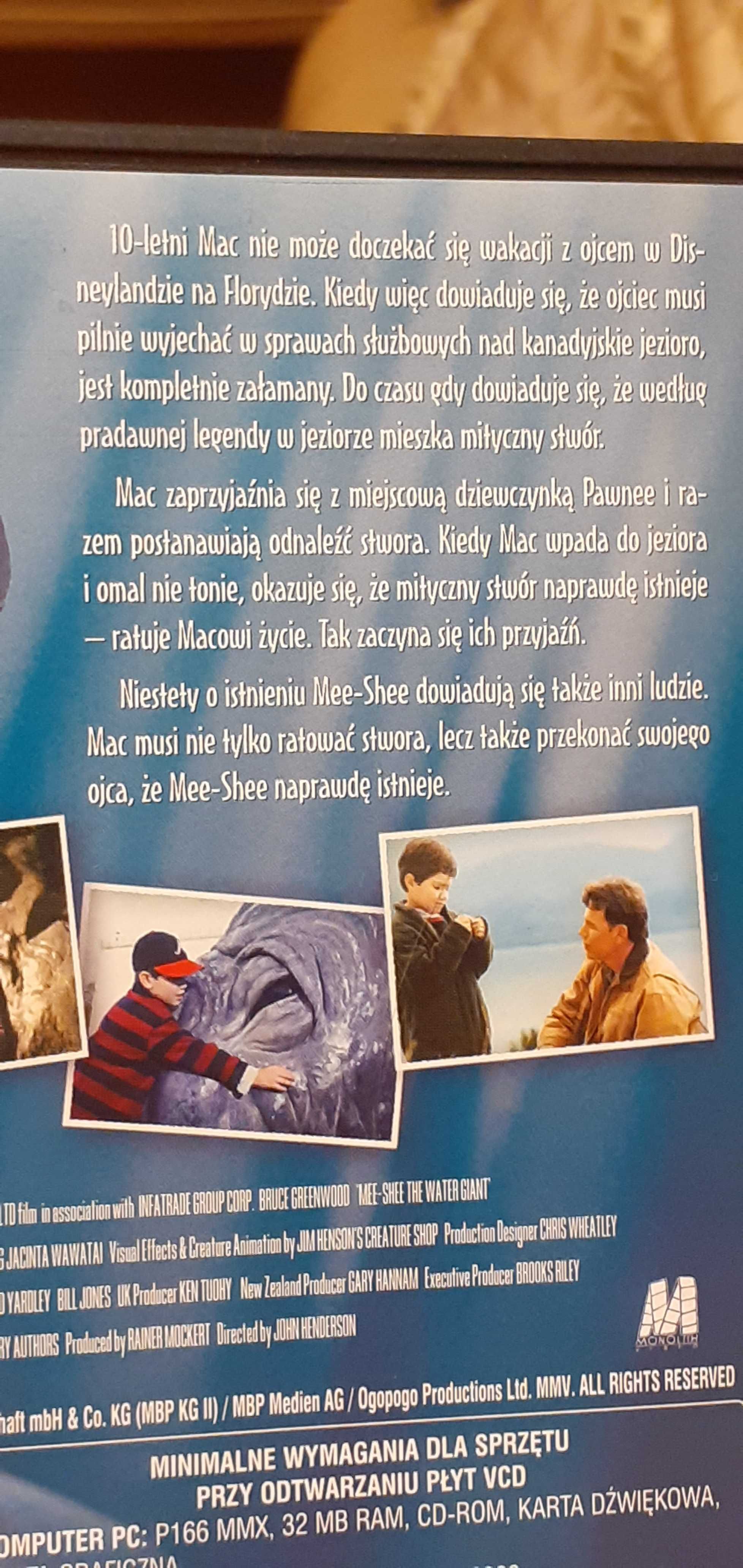 Film Olbrzym z Jeziora na 2 płytach  dvd lub vcd