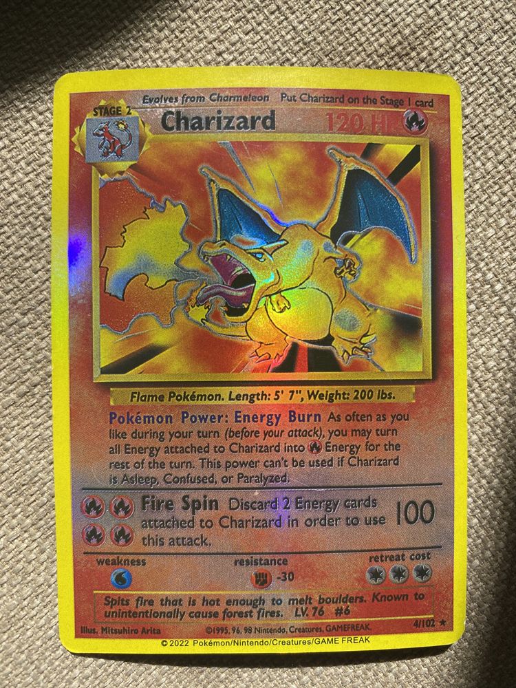 Charizard 4/102 impecavel