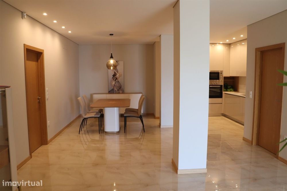 Apartamento T3 Venda em Freamunde,Paços de Ferreira
