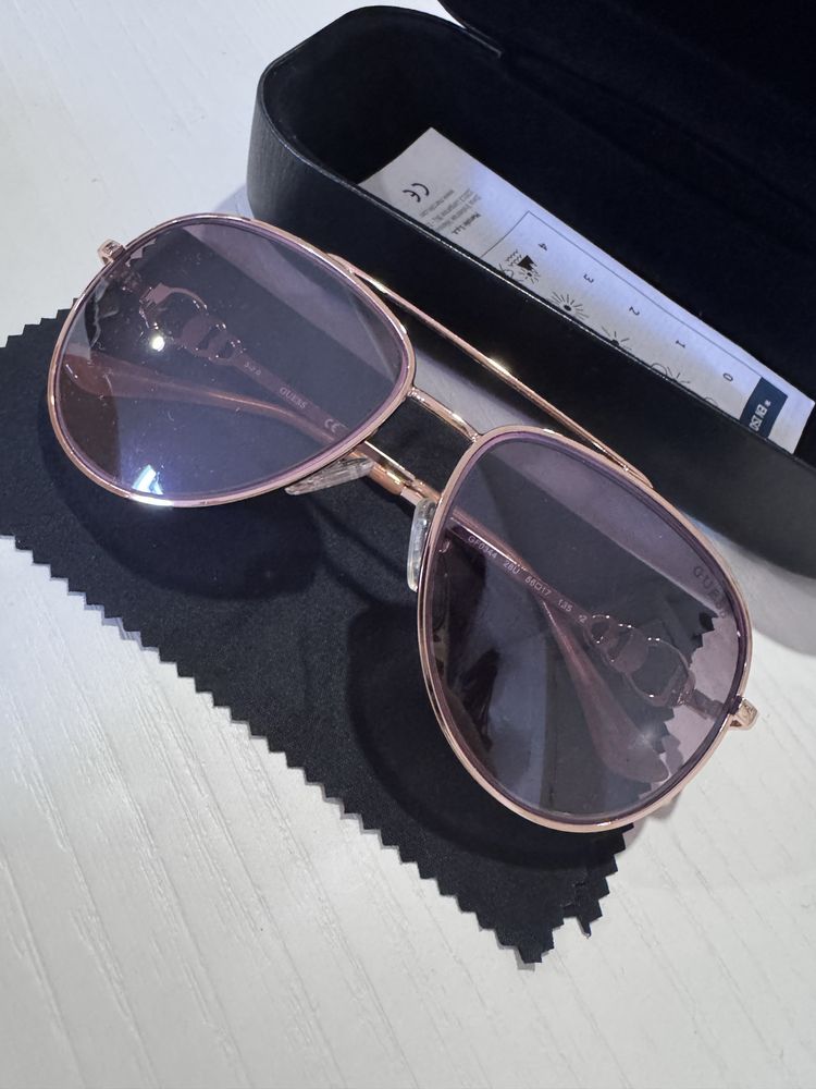 Oculos MARCA GUESS novos !