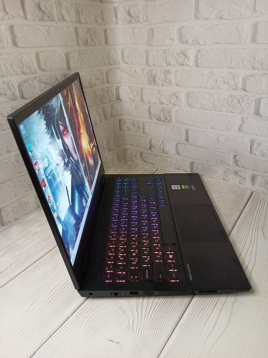 Геймерський ноутбук HP Omen Laptop 15-ek0003na I7-10750H RTX 2060