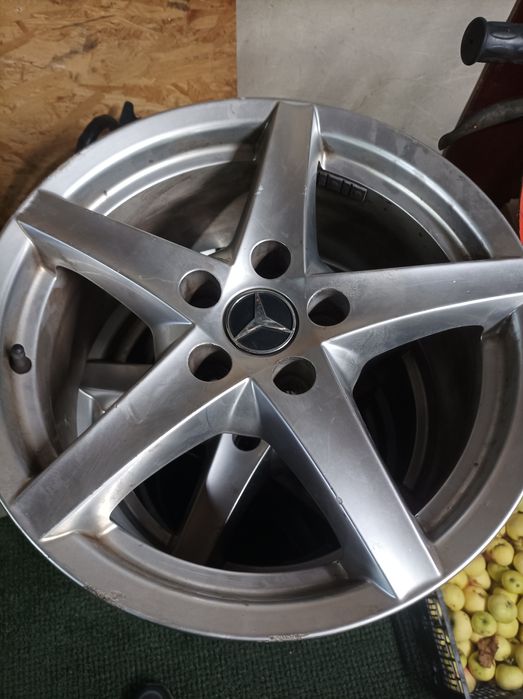 Диски широкие разболтовка почти 112 болты закручиваются