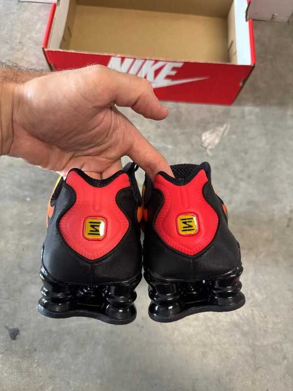 Buty NikeShox TL Moda Obuwie sportowe rozmiar.39