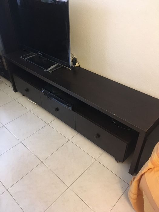 Aparador Wengue usado 3 gavetas