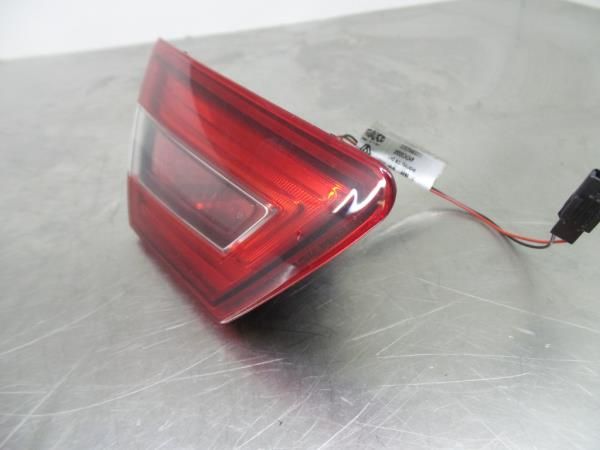 Farolim da mala esquerdo RENAULT Clio IV (BH_)