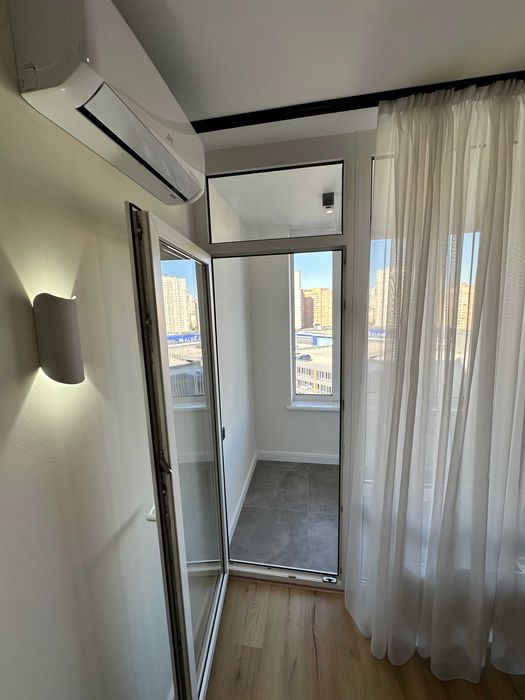 Оренда. ЖК Seven(Севен). Дніпровська наб. 18А (будинок з генератором)