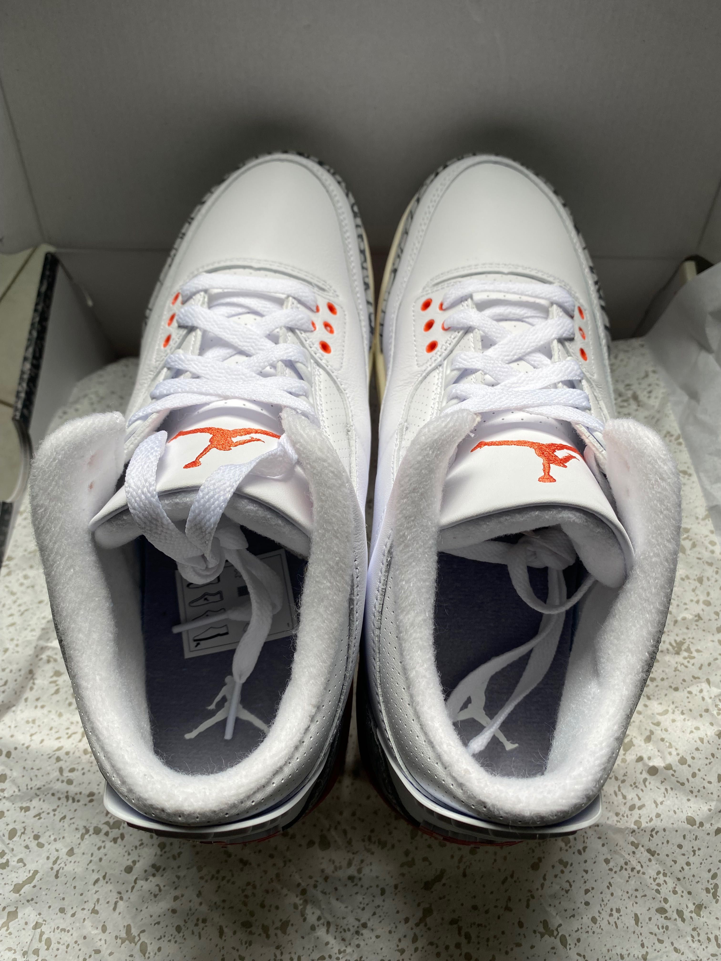 Air Jordan 3 Georgia Peach