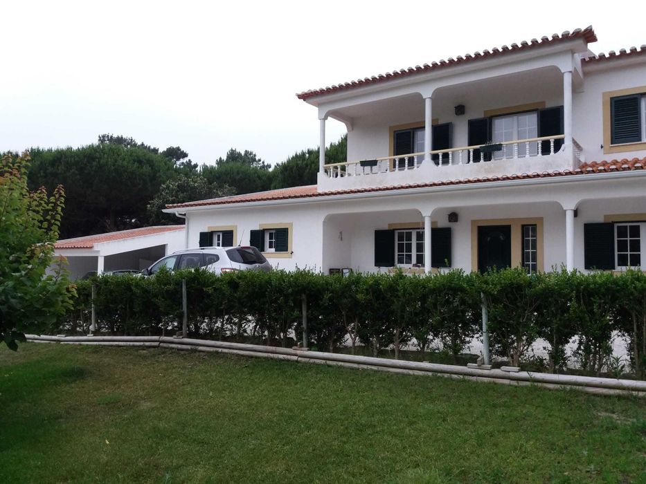 Arrenda-se Moradia T2 em Janas – Refúgio entre Sintra e as praias