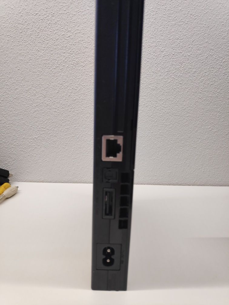 PlayStation 2 Slim completa e testada
