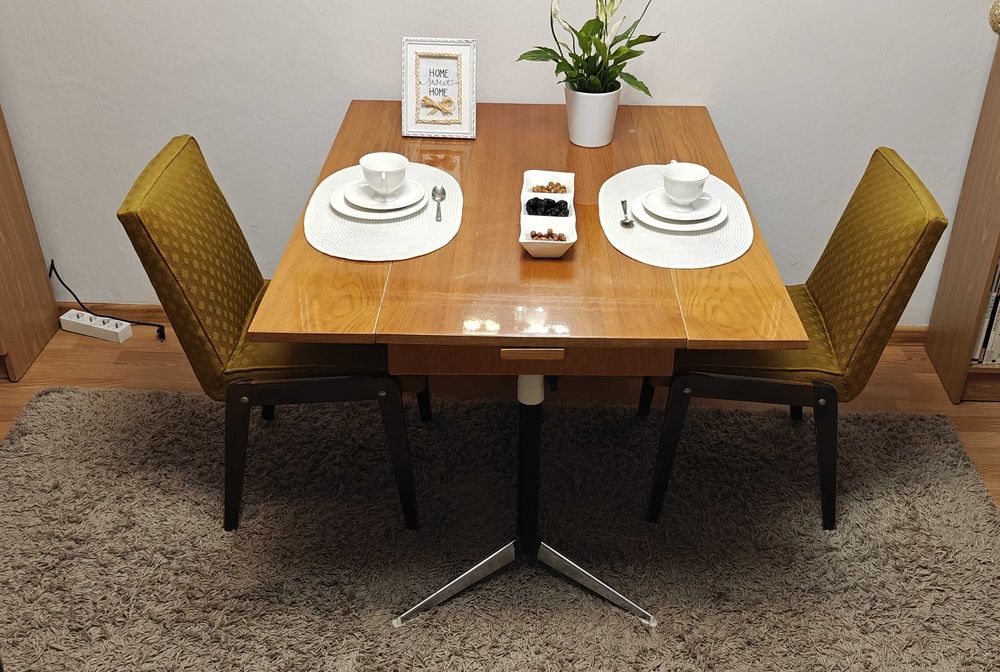 Ława rozkładana i podnoszona + 2 krzesła Vintage