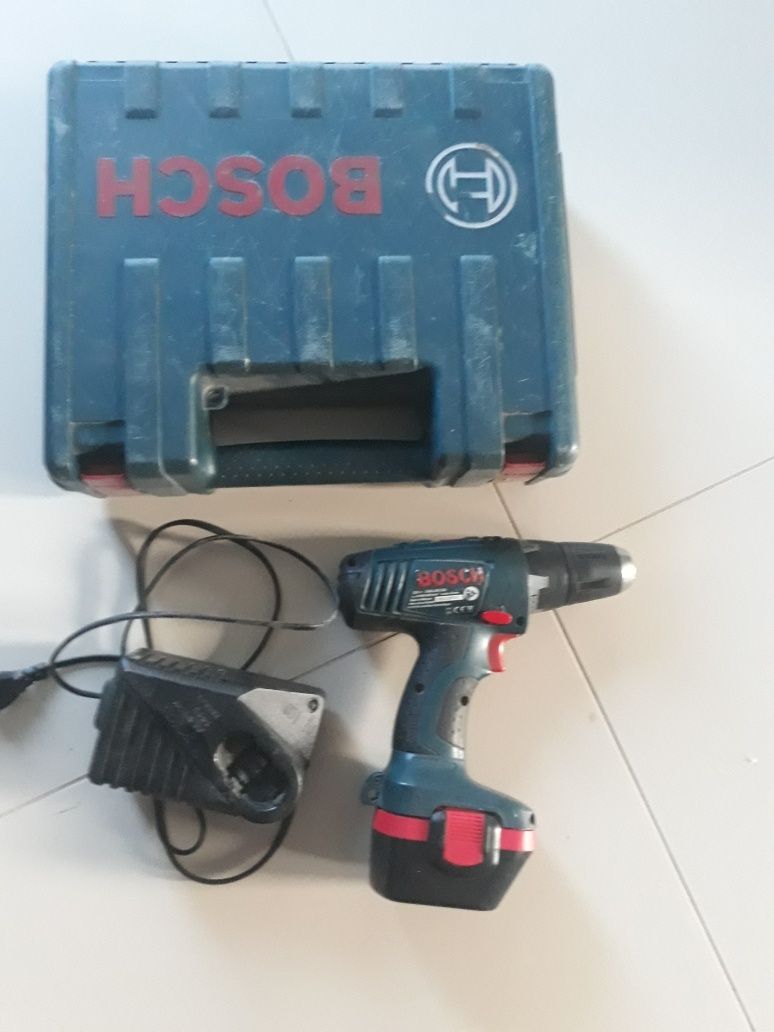 Wiertarko  wkrętarka Bosch GSR 12v profesionall