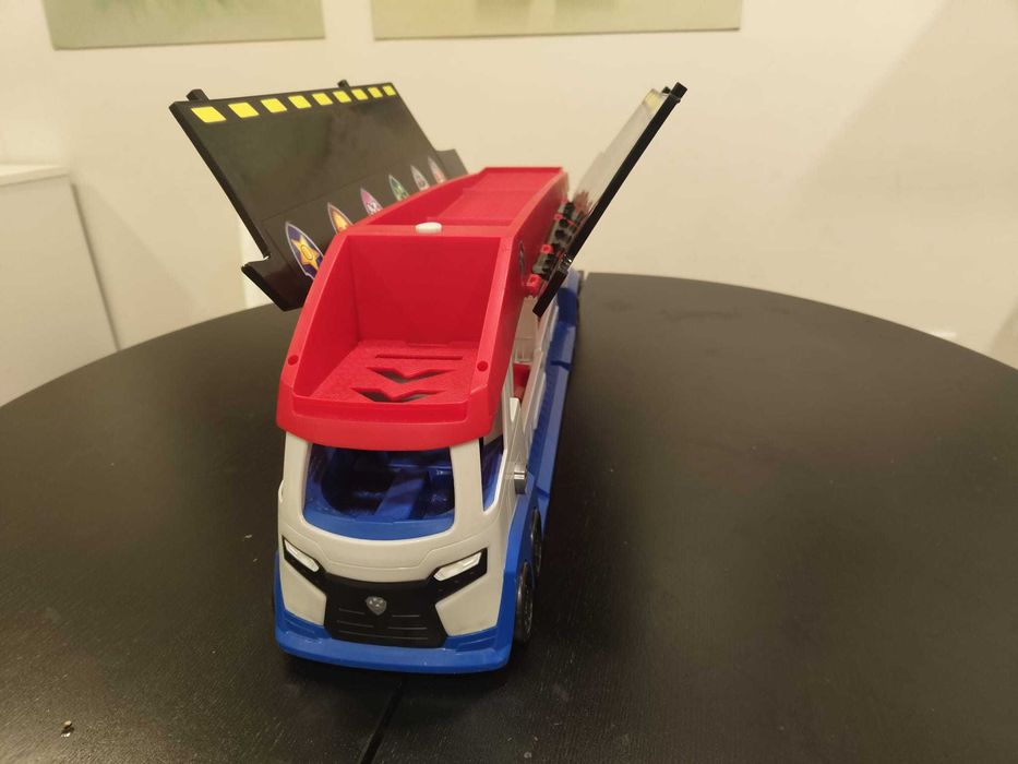 Carro patrulha pata como novo