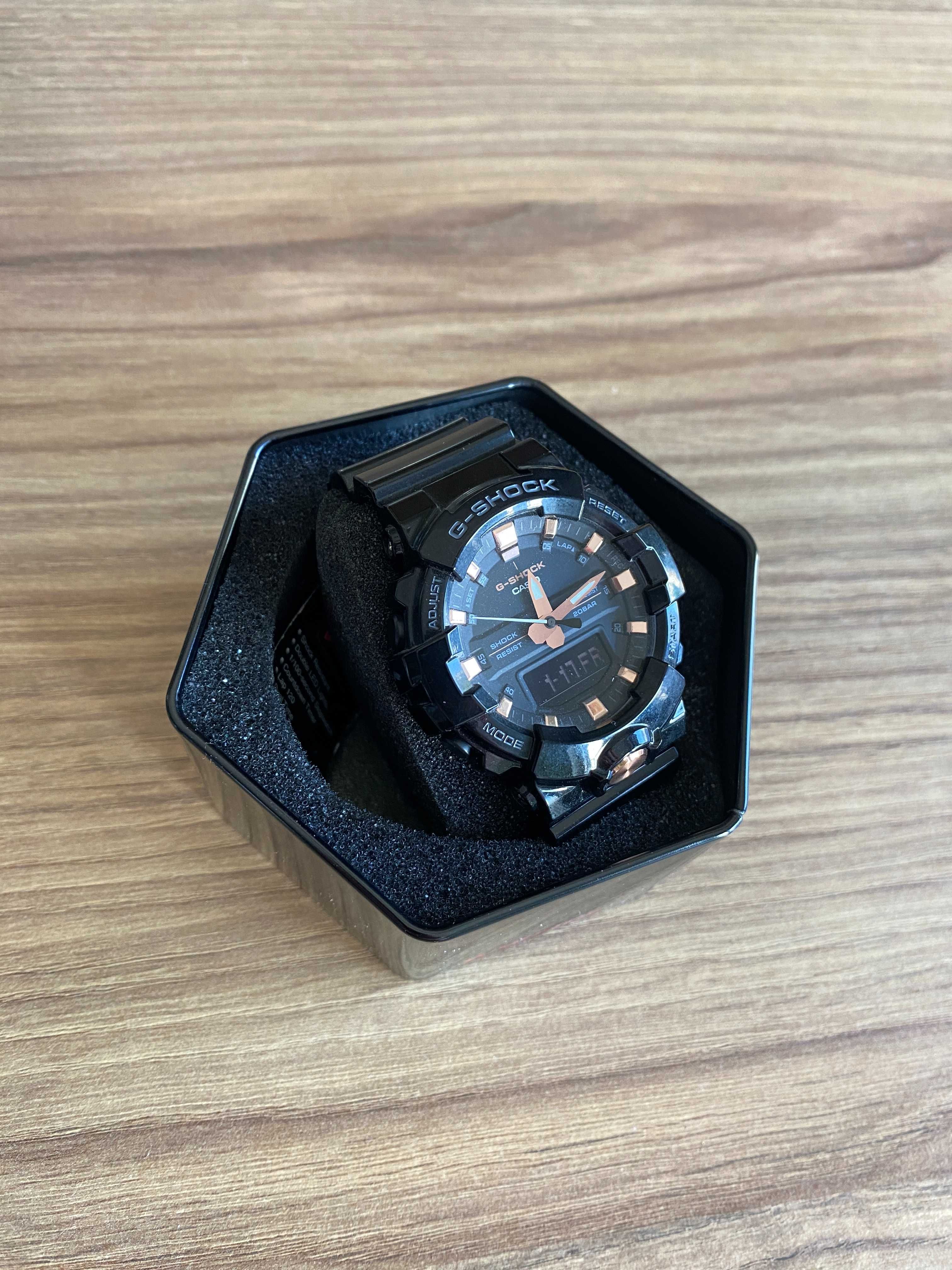 Zegarek męski - Casio G-Shock Original GA-810GBX-1A4ER