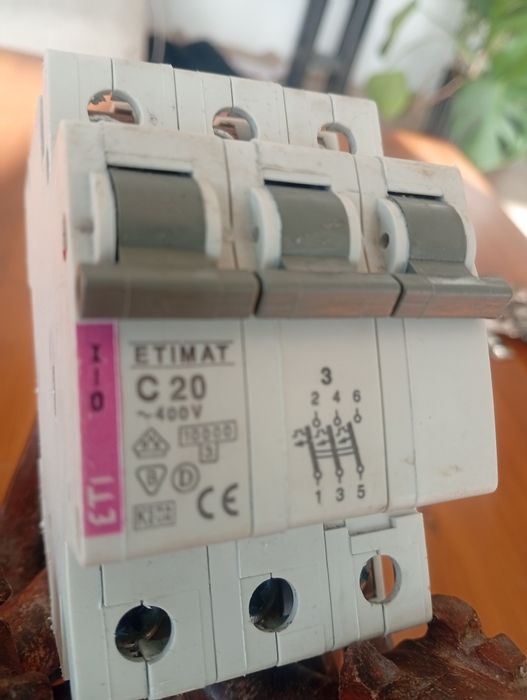 Wyłącznik nadprądowy ETI C 25
