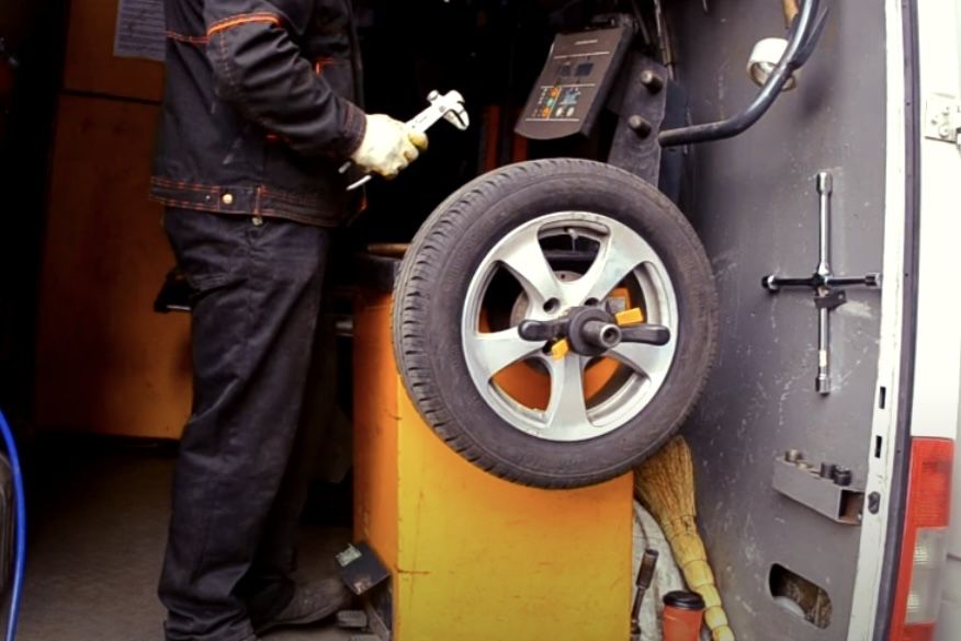 Мобільний виїздний шиномонтаж Броди, Радивилів вдома та в дорозі