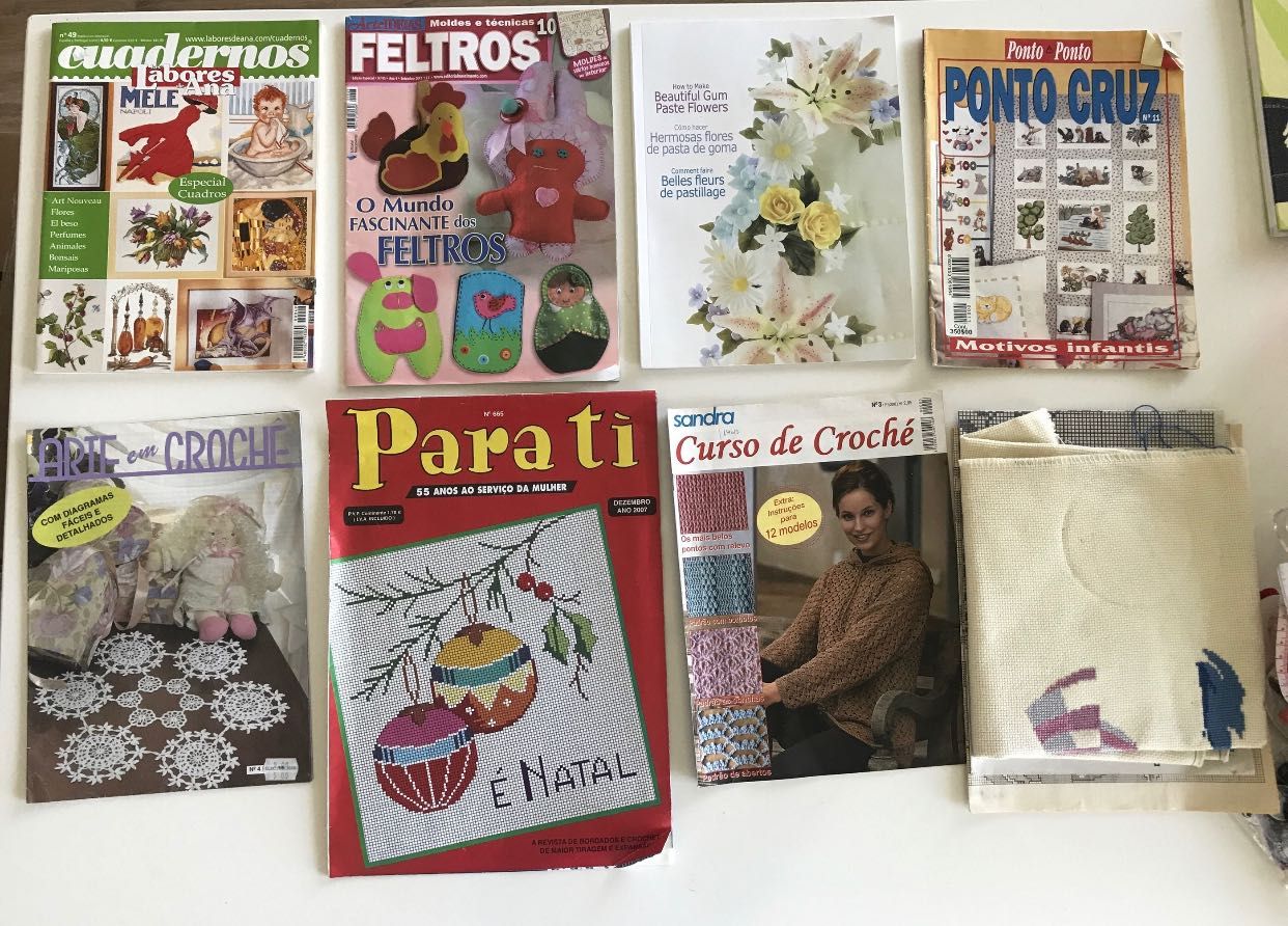 Várias revistas de crochê, ponto cruz, bordados, etc.