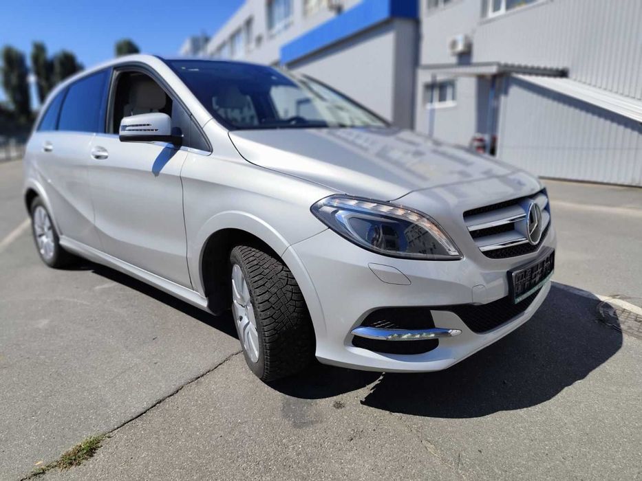 Mersedes B250e 2016 p 68т км рідного пробігу , запас хода 180 км