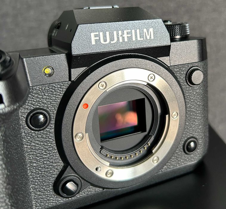 FUJIFILM X-H2 Mirrorless Digital Camera (Body)