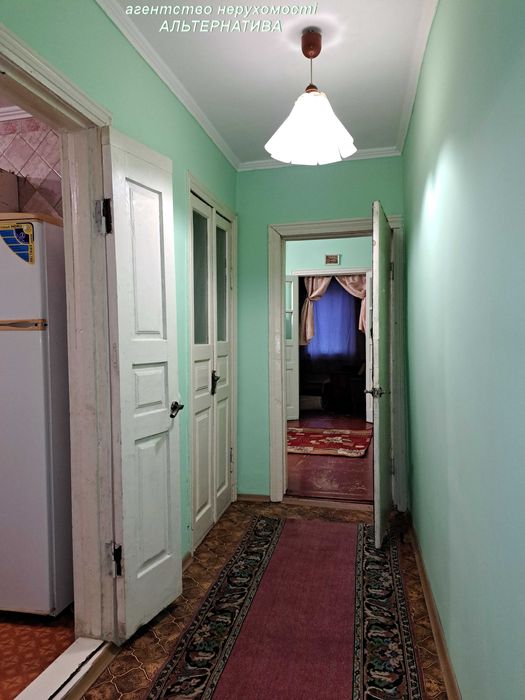 1/2 будинку, 70м2. Побут техніка, меблі. Заїзд для авто. р-н 10 школи