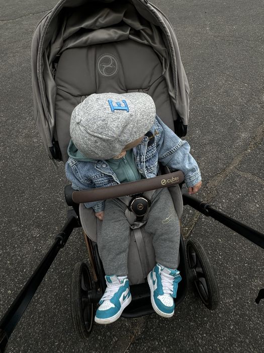 Продам чудовий візочок Cybex Priam 2 в 1. З люлькою та прогулянкою.