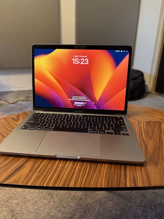 MacBook Pro M2 /13,3” /8GB RAM / 256 GB DYSK/