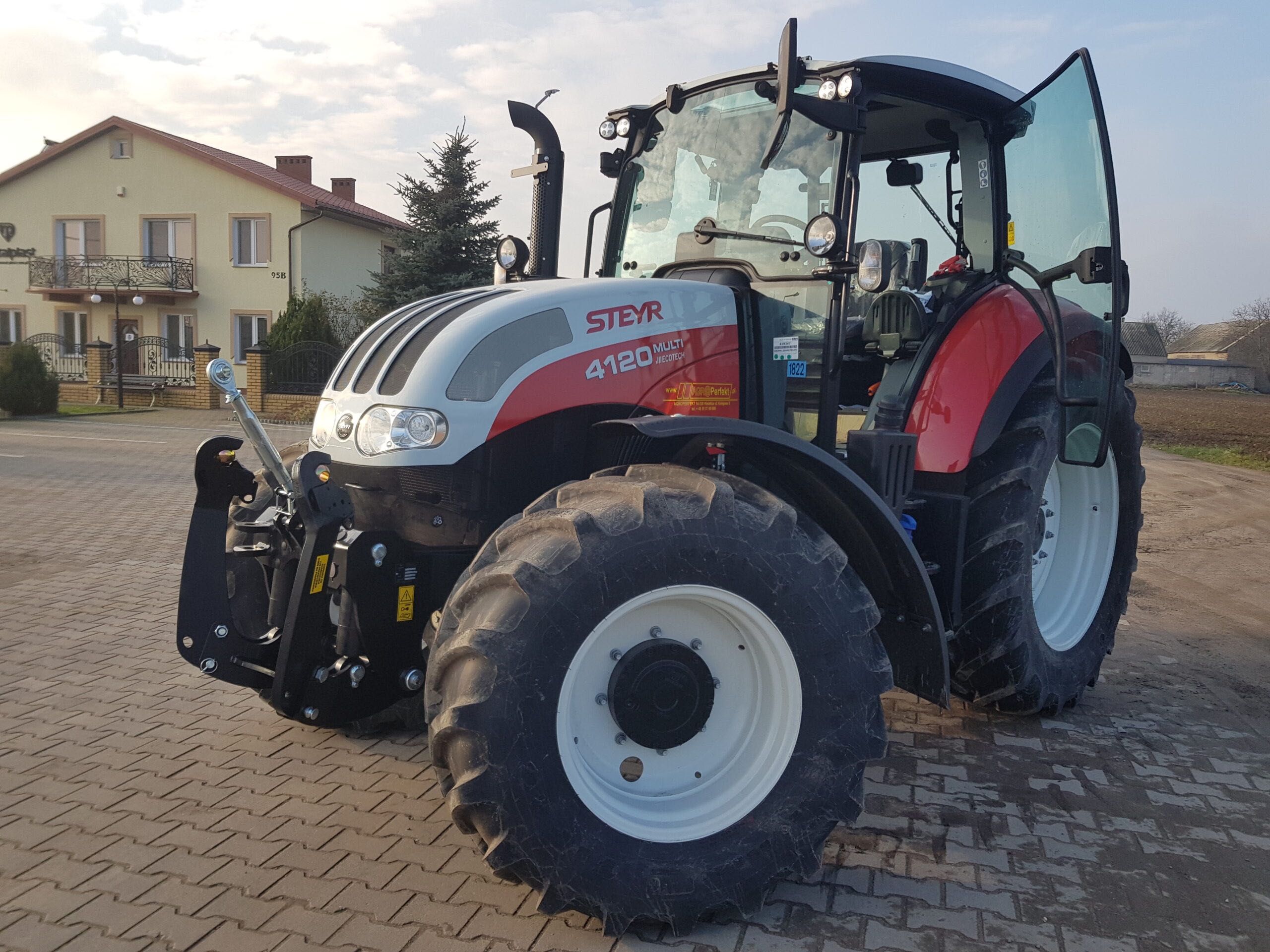 Przedni TUZ New Holland T4 T5 T6 T7 Każdy Model John Deere Claas Case