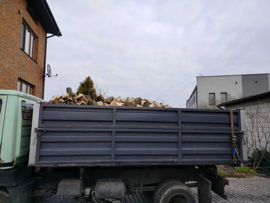 Suche drewno opałowe liściaste
200 zł