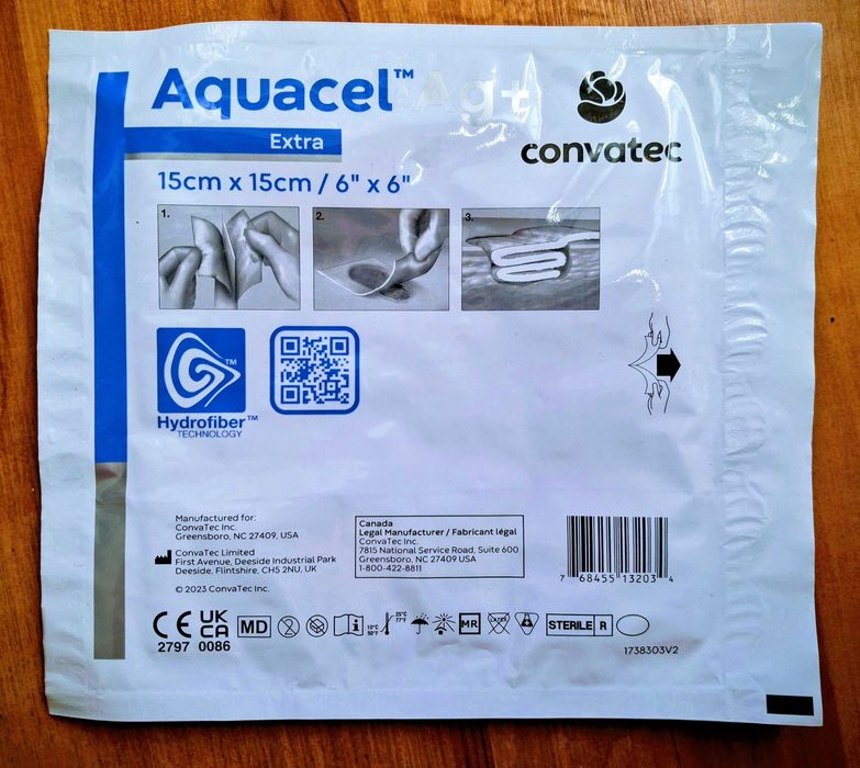 Aquacel Ag Extra antybakteryjny opatrunek hydrowłóknisty na rany 15×15