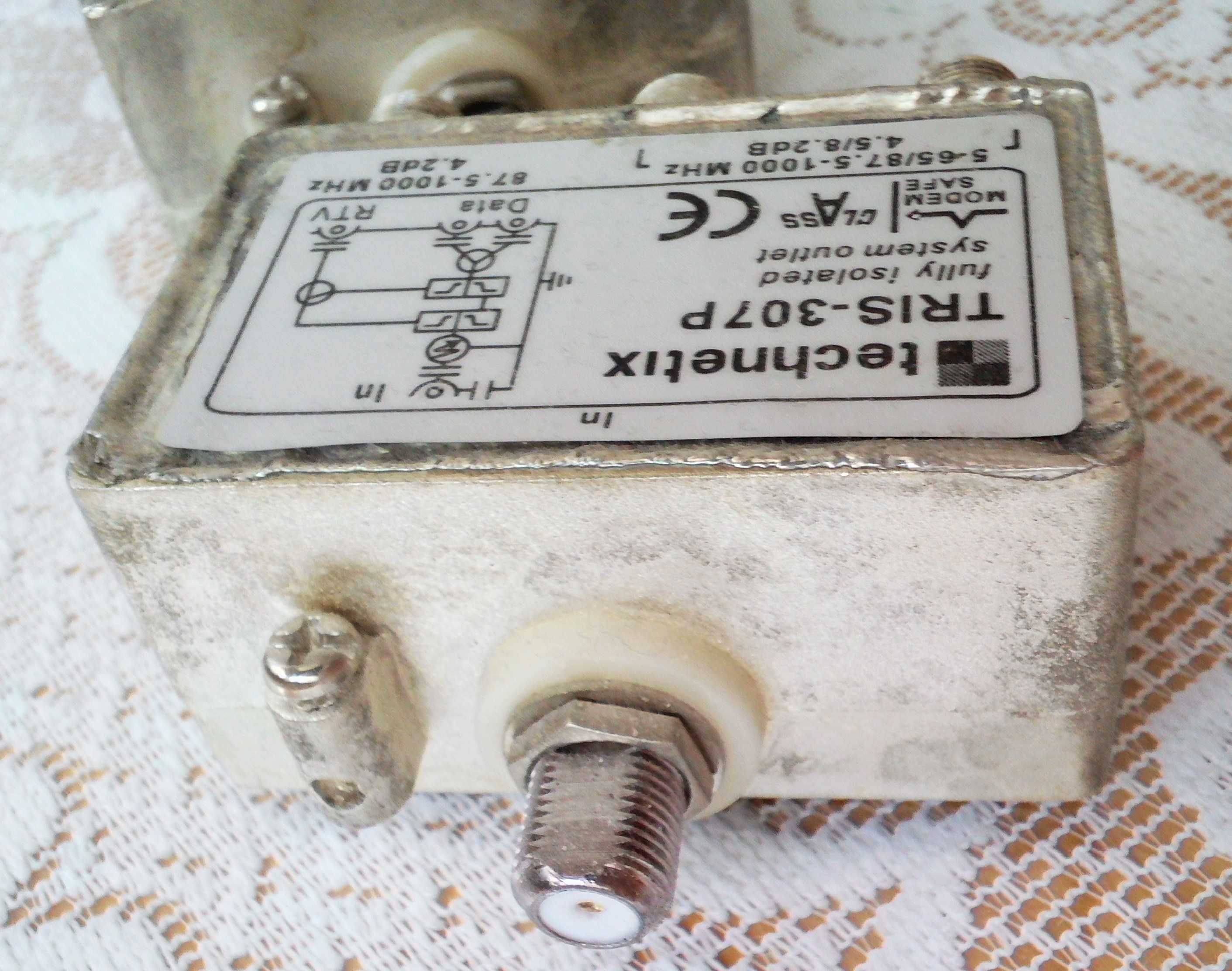 Rozdzielacz sygnału Splitter TRIS-307P TECHNETIX, 2 sztuki