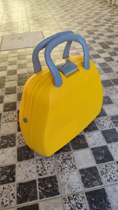 Mala "Necessaire" de Viagem