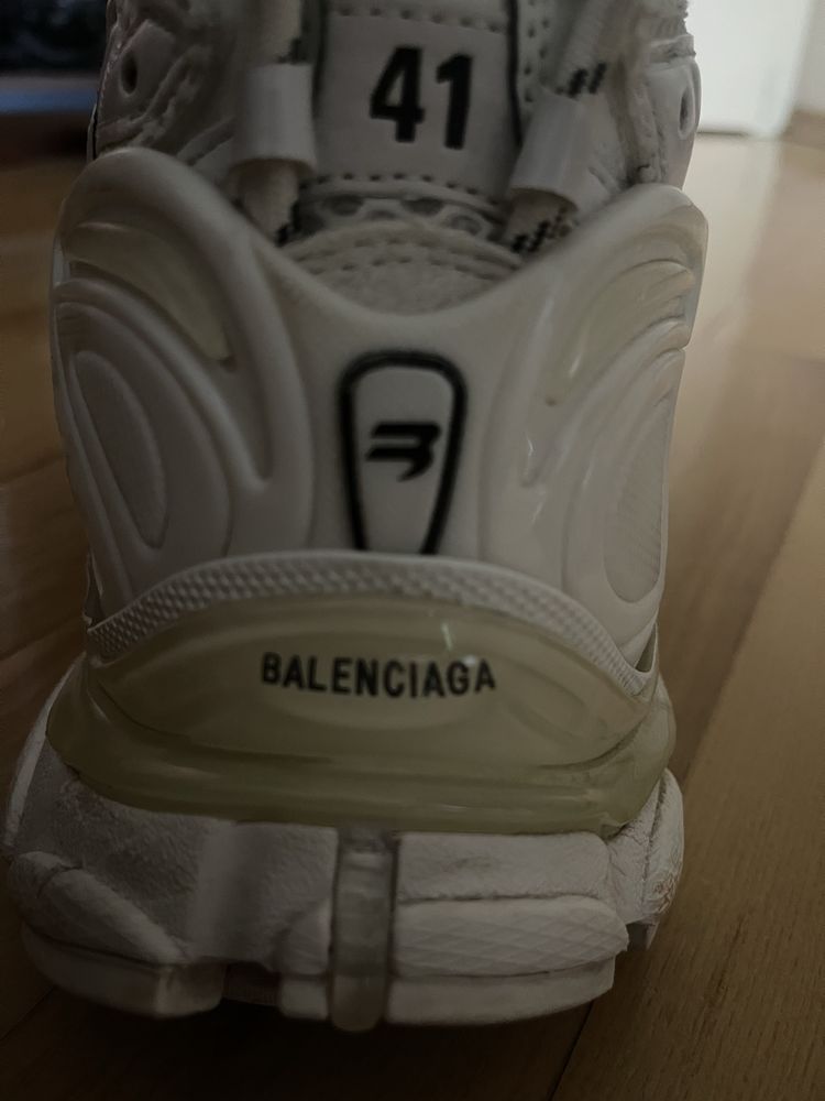 balenciaga runners