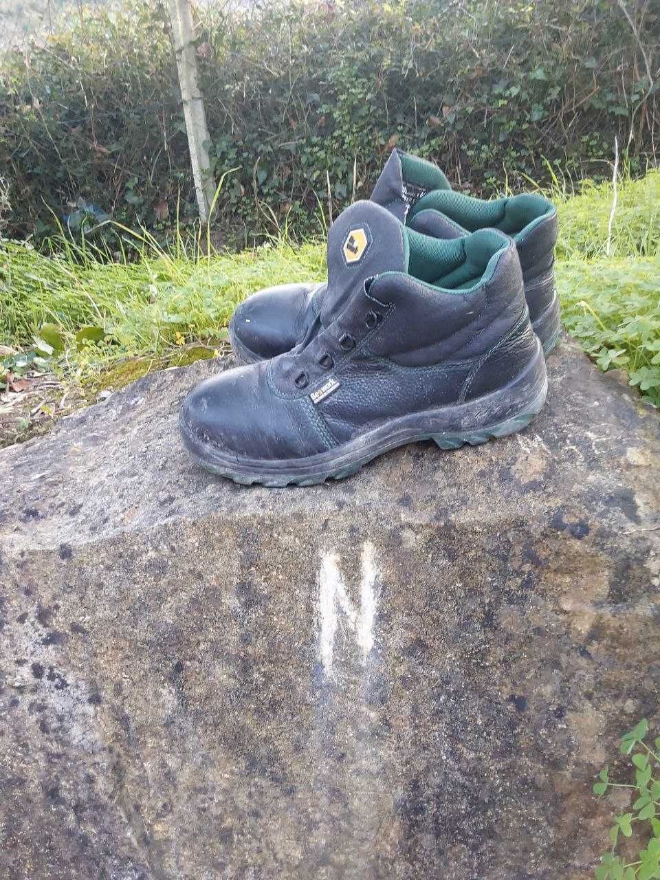 Sapato de Proteção para Caminhoneiro de couro preto simples