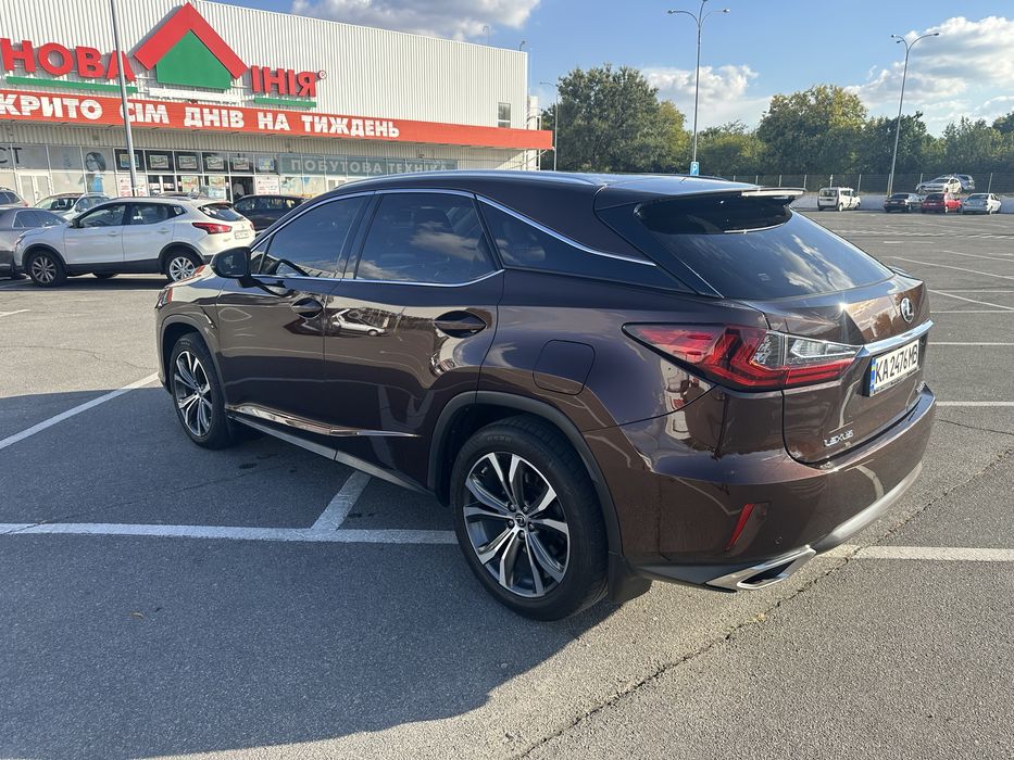 Продам Lexus RX300 2018 года