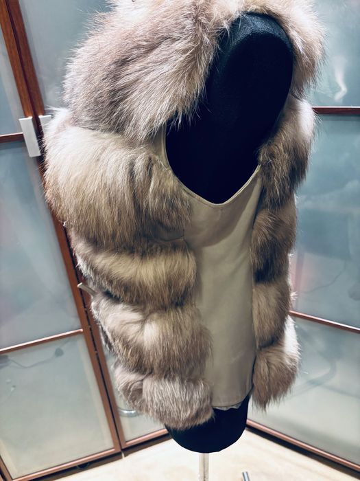 Kamizelka Handmade z Naturalnego Futra Lisa  Rozmiar M