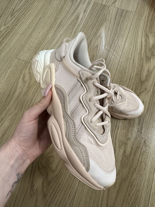 Кросівки adidas оригінальні