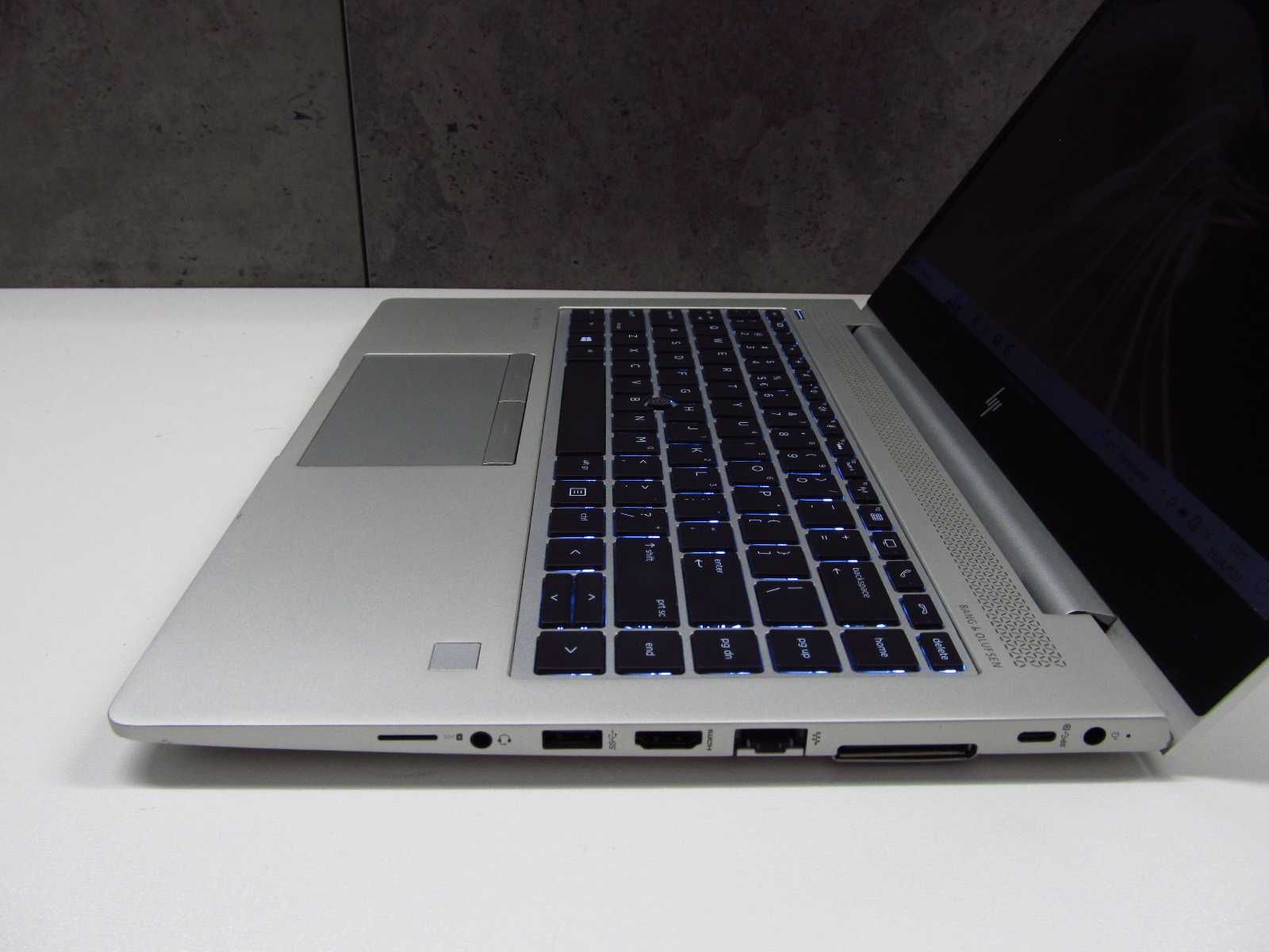 HP EliteBook 840 G5/Mt44 Ryzen 3 Pro 8GB dysk SSD 256GB Vega 6 Laptop
