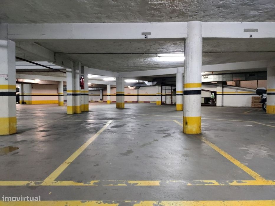 Garagem comercial, para venda, Aveiro - Glória e Vera Cruz