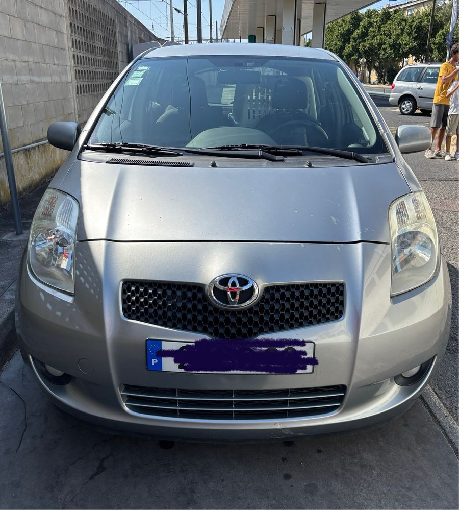 Vendo Toyota Yaris 1.0 VVT-I gasolina