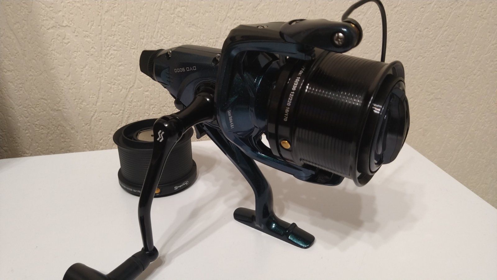 Катушка Shimano Baitrunner DL 2500FB